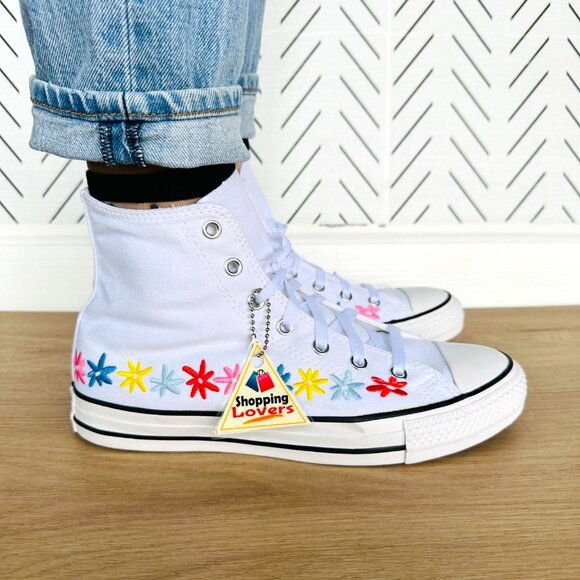 ⭐Chuck Taylor All Star Hi GS Big Kid Shoes 5.5 White Floral Embroidered A06311F - Picture 4 of 12